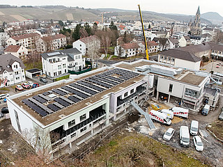 Die Photovoltaik-Anlage auf dem Flachdach