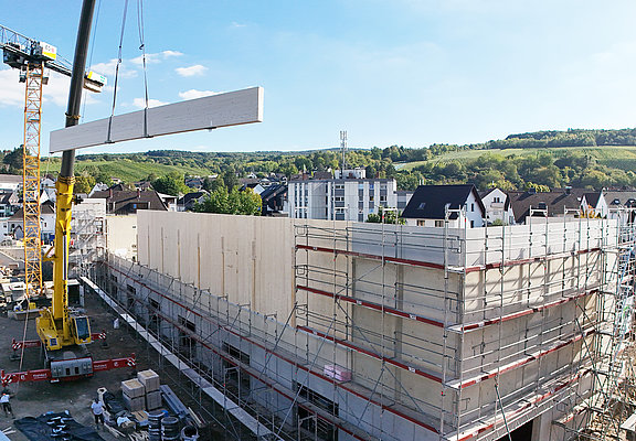 Das neue Feuerwehrhaus Ahrweiler im Stadtteil Ahrweiler entsteht als moderner Neubau mit nachhaltiger Holzbauweise.
