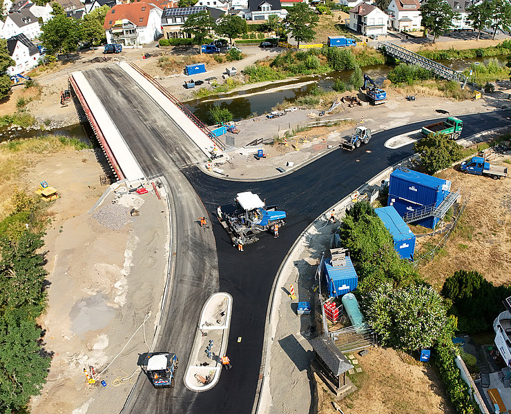 Blick auf die Anbindung der Bachemer Brücke von oben.