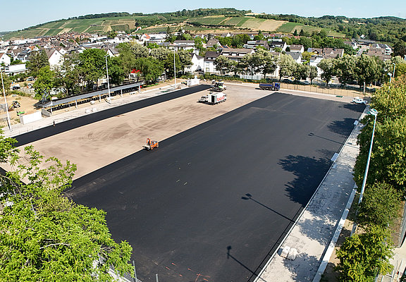Im Zuge der Bauarbeiten wird am Apollinarisstadion der Bodenbelag erneuert.