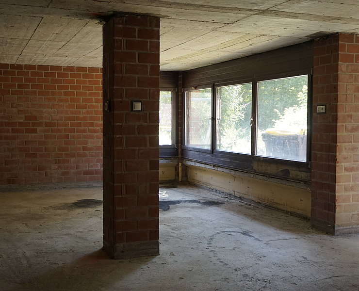 Kita St. Hildegard in Bad Neuenahr: Neubau einer modernen Kindertagesstätte im Aufbau im Stadtteil Bad Neuenahr.